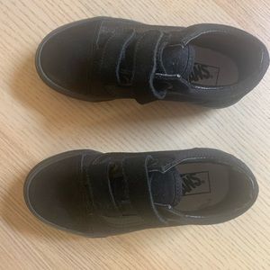 Vans kids shoes - black, never worn!